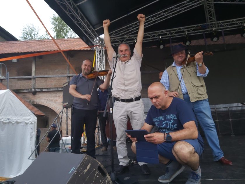 Hamarosan ünneplünk!